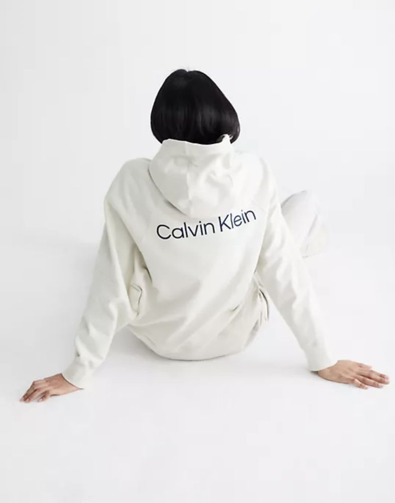 Продам толстовку Calvin Klein