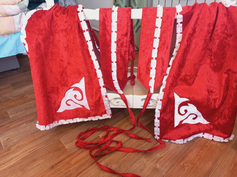 Бесик. Состояние новая.