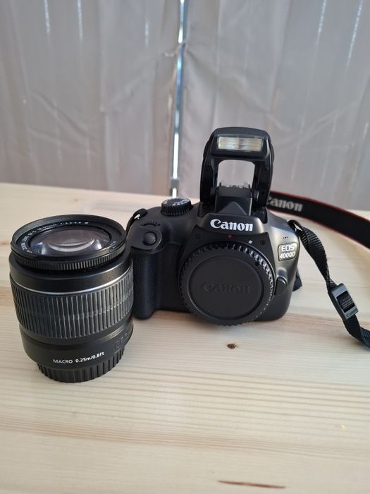Aparat foto DSLR Canon EOS 4000D