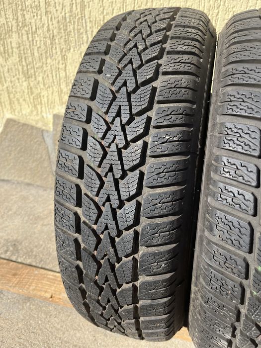 2 бр. зимни гуми 175/65/15 Dunlop 6,5 mm DOT 2217