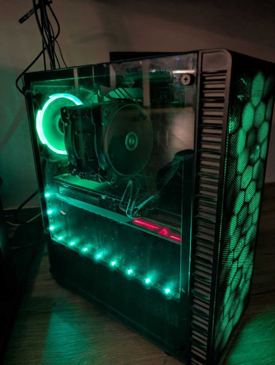 Геймърски компютър - Ryzen 5 5600X, RX 6800 XT, 32GB DDR4 RAM, 4xSSD