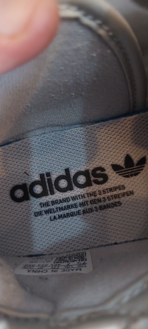 Adidași Adidas Originali