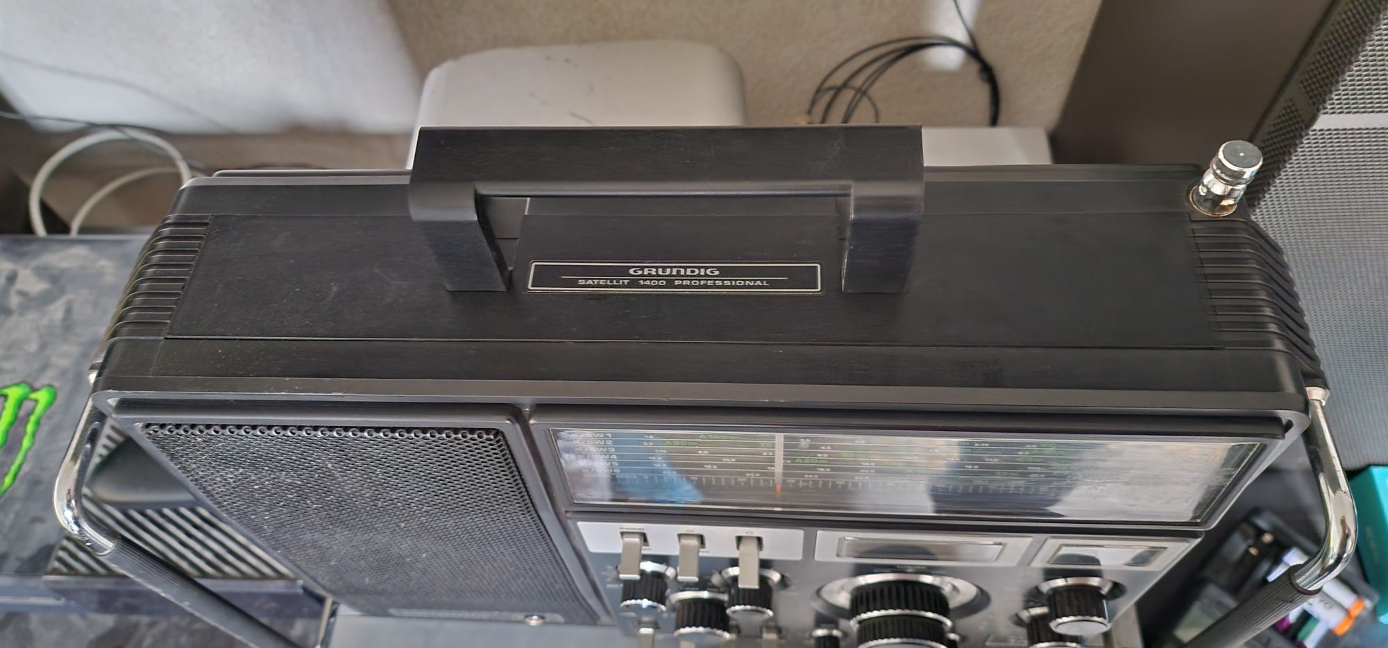 Radio profesional Grundig Satellite 1400
