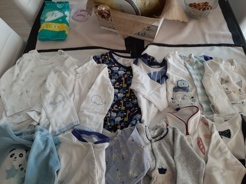 Дрешки за бебе 0-6 месеца на Mayoral,Hm,Disney,Next,George