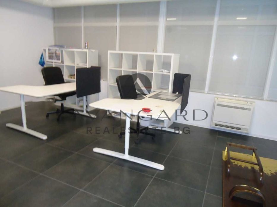 Продава се Офис в Пловдив, Център - 120 кв.м за 1479 €/кв.м - Снимка #1