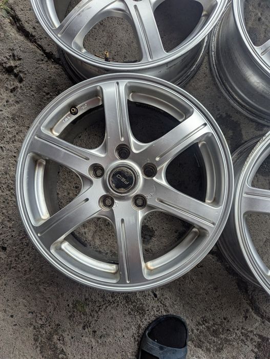 Продам диски титановые на Тойоту