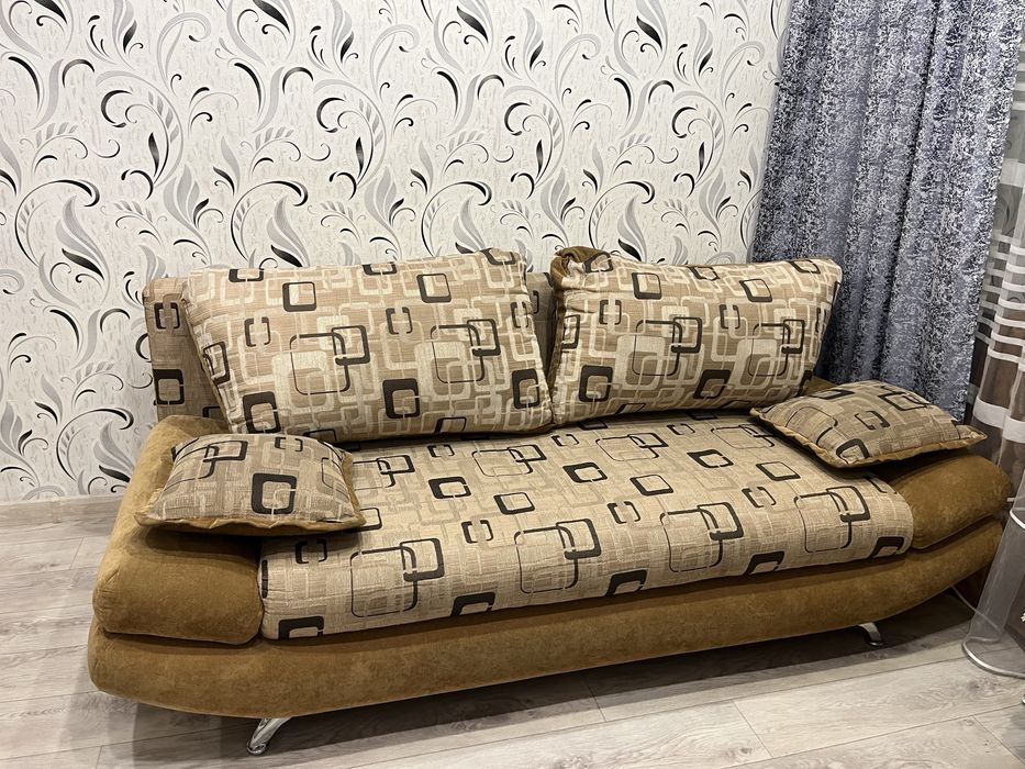 Продам диван в хорошем состоянии