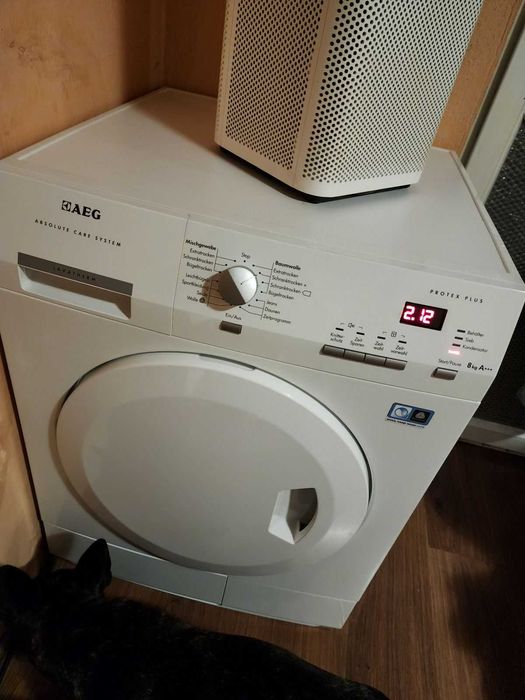 Сушилня AEG Lavatherm 8kg