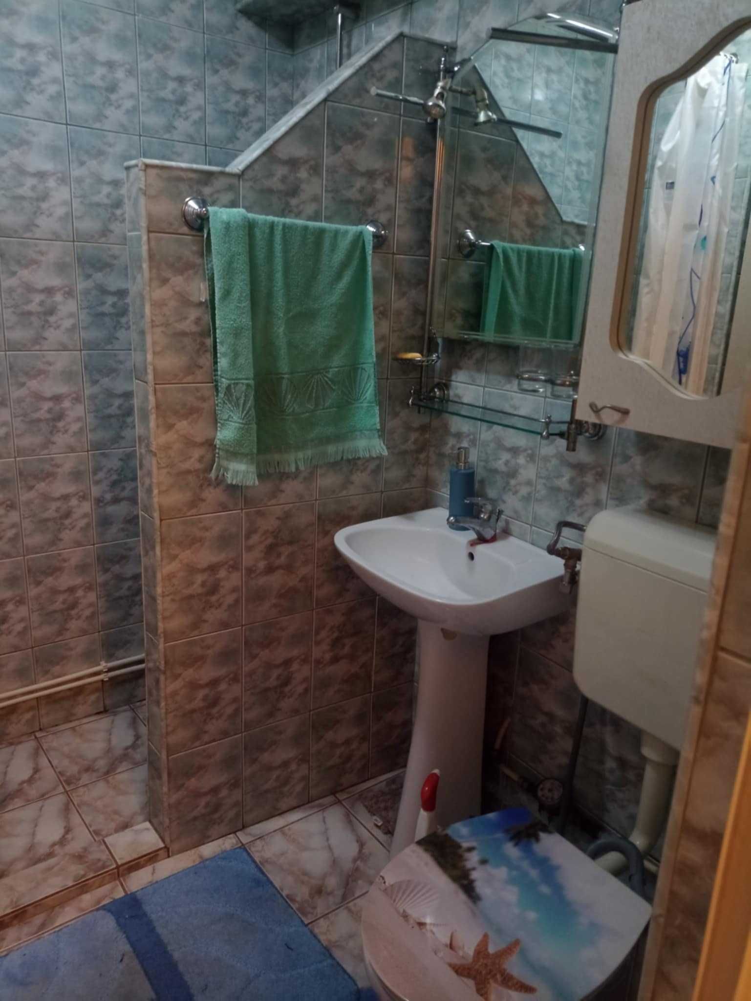 Apartament 3 camere, decomandat, micro 3, parter 77 mp