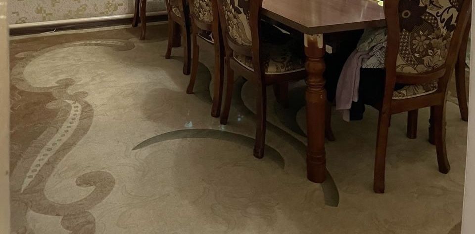 Продается ковер в хорошом состоянии