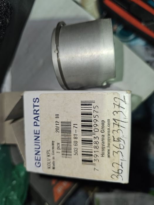 Jucarii husqvarna 362,365,371,372 piston originala