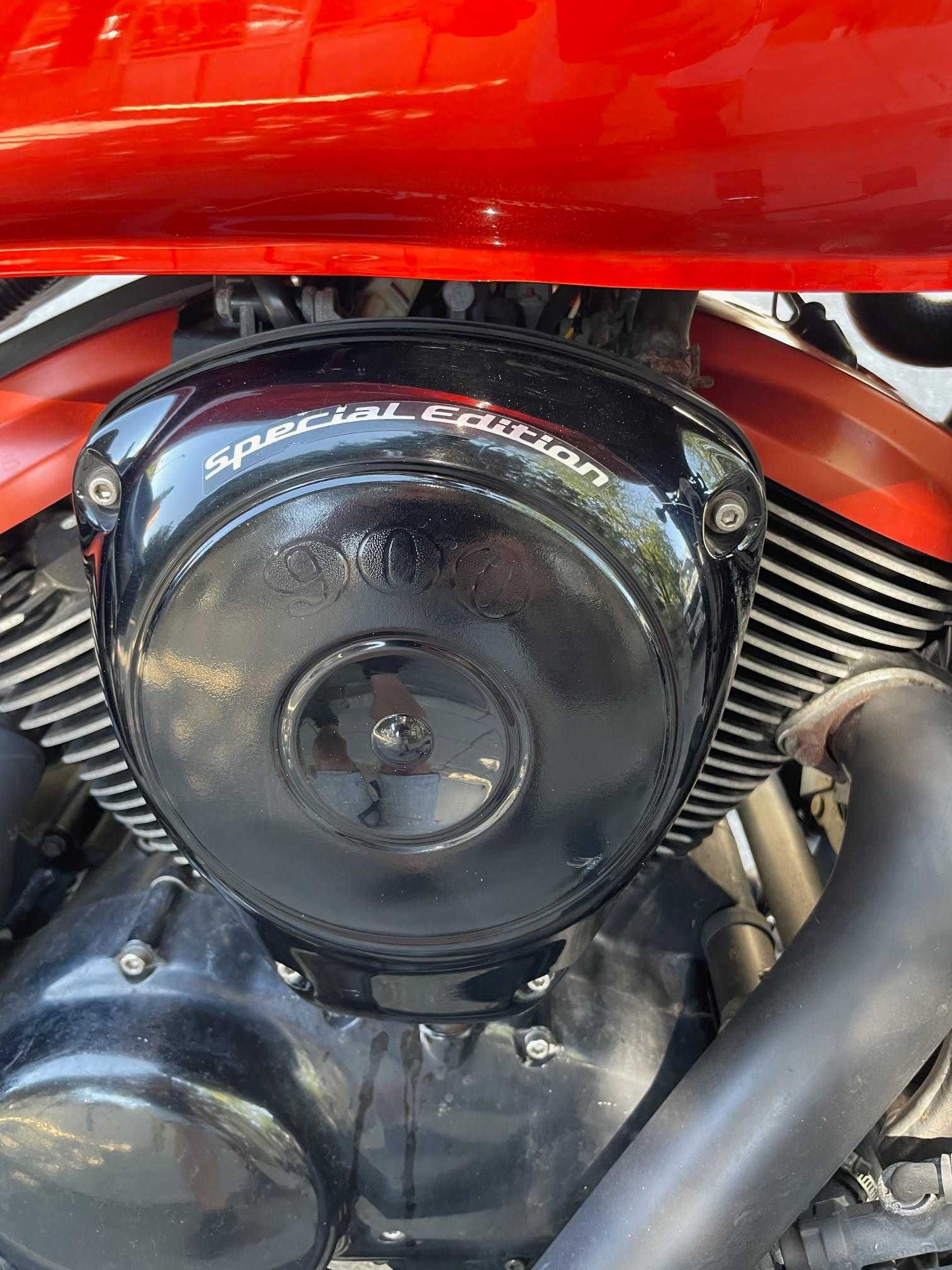 Kawasaki Vulcan VN 900 Custom