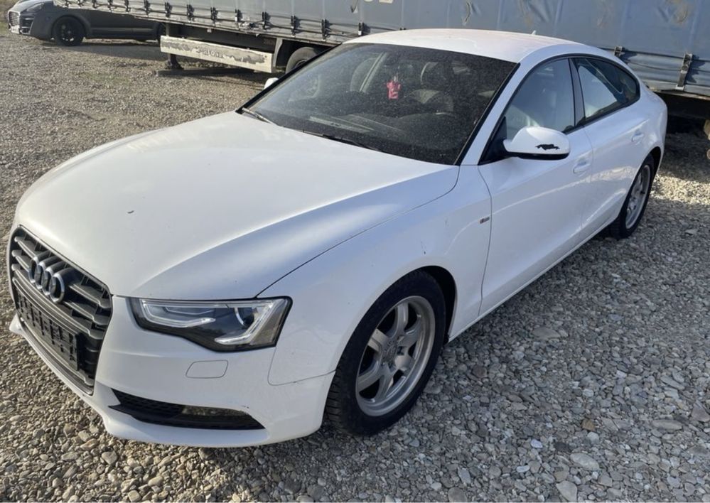 Carenaj roata stanga / dreapta fata / spate Audi A5 2 / 4 usi