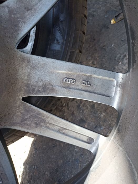 AUDI A5.A6.A7.A8.-Q5.Q7 диски оригинал размер дисков R 20 на ауди