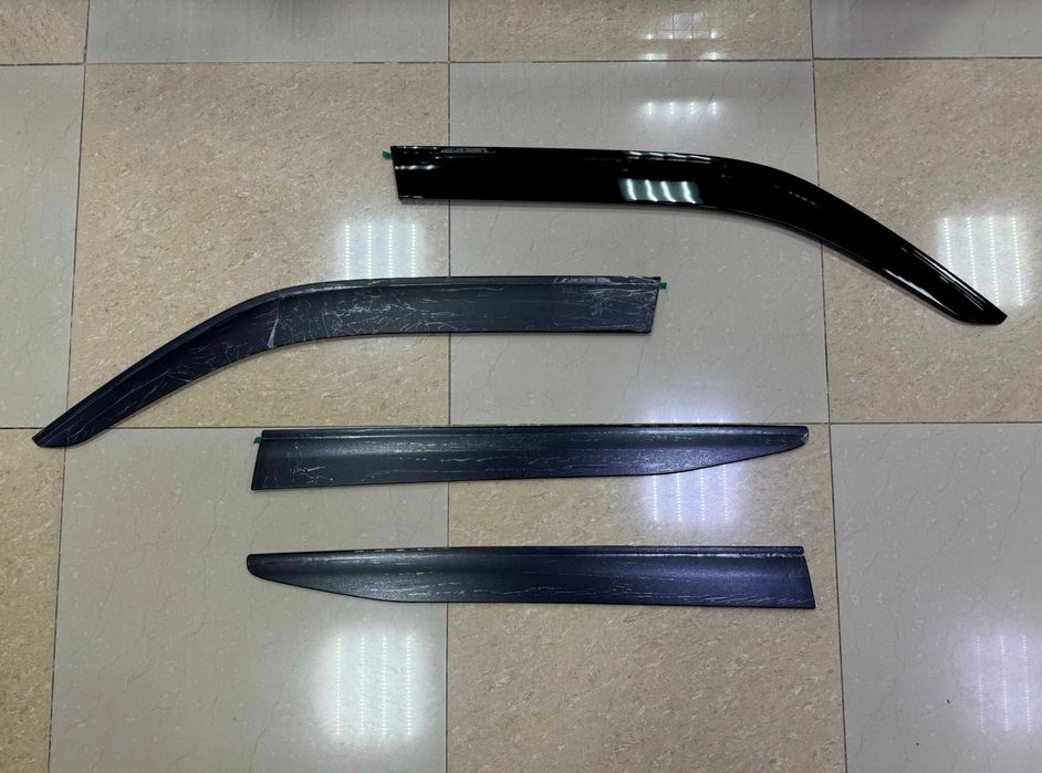 Ветровики на Toyota Land Cruiser 300