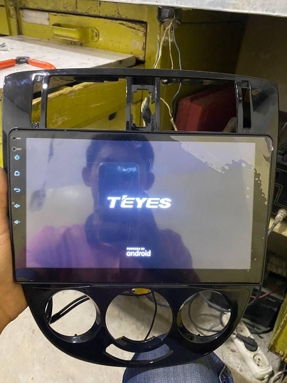Teyes CC2 manitor lasseti gentra uchun