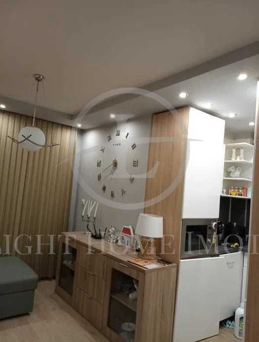 Продава се Тристаен апартамент в Пловдив, Кючук Париж - 78 кв.м за 1731 €/кв.м - Снимка #2