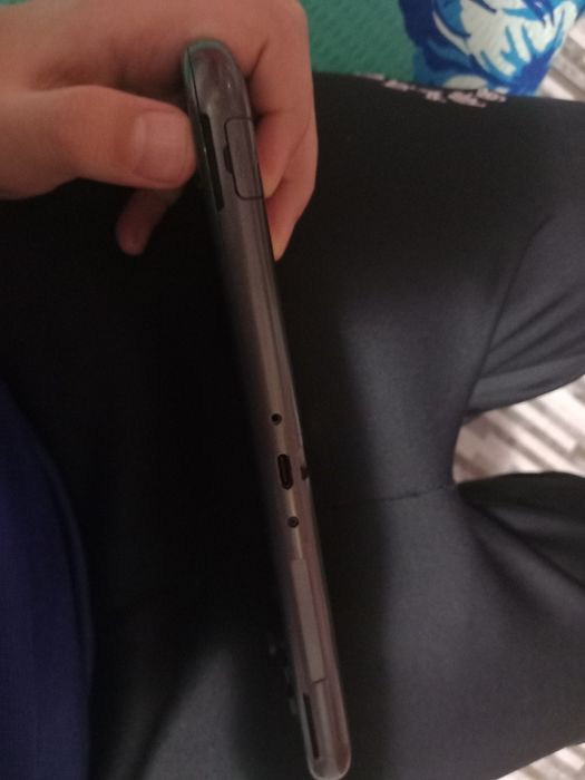 Nintendo switch lite (pokemon version)