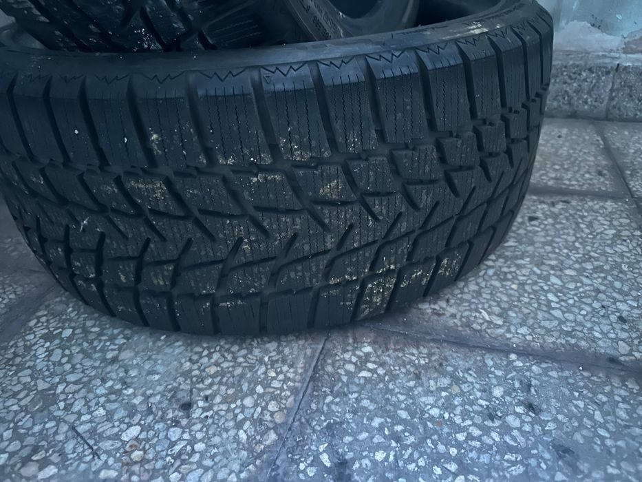 Зимни гуми 4бр Radar Dimax 225/40/18 92V на един сезон,като нови.