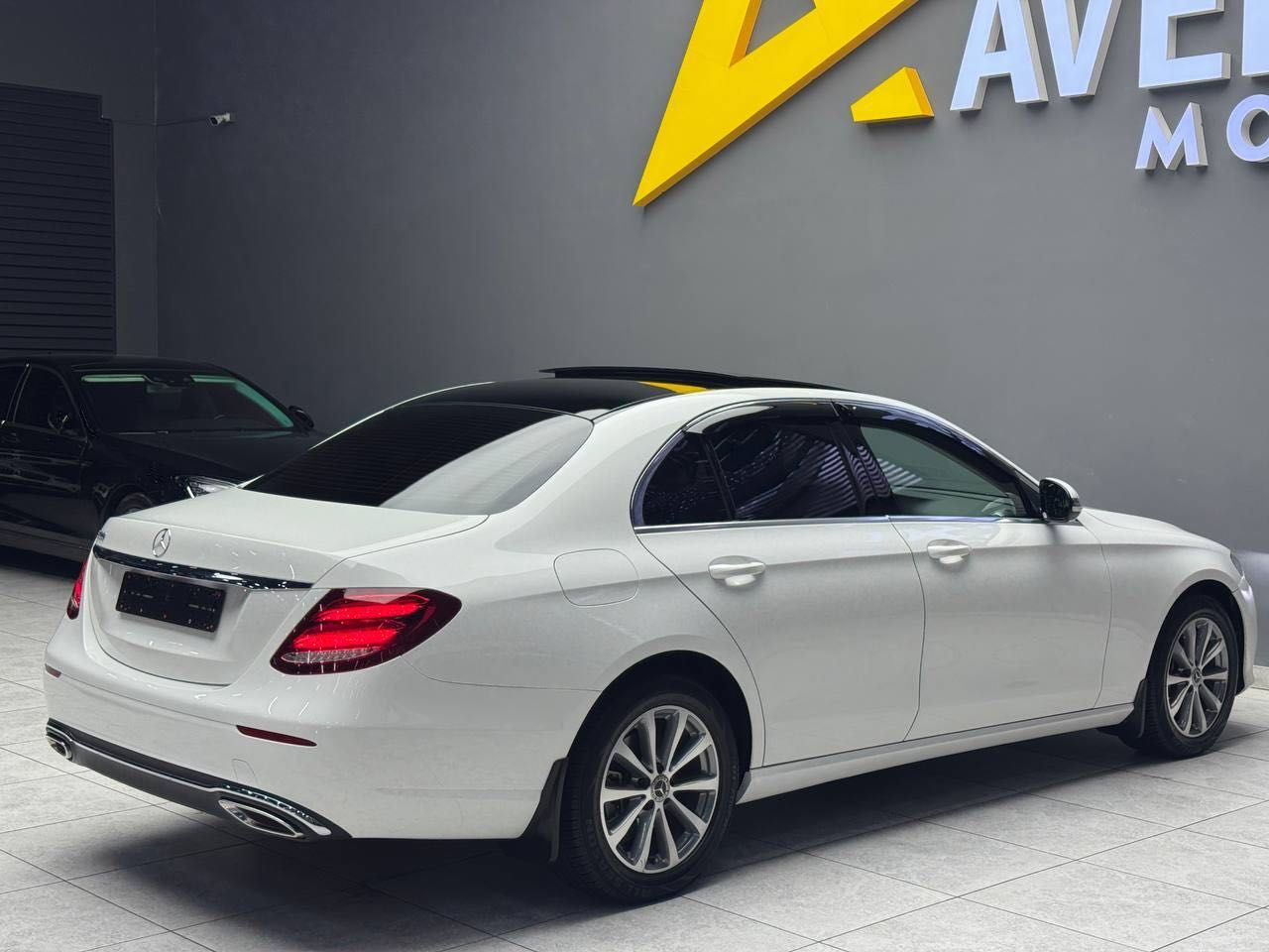 Продается Mercedes Benz E200 W213