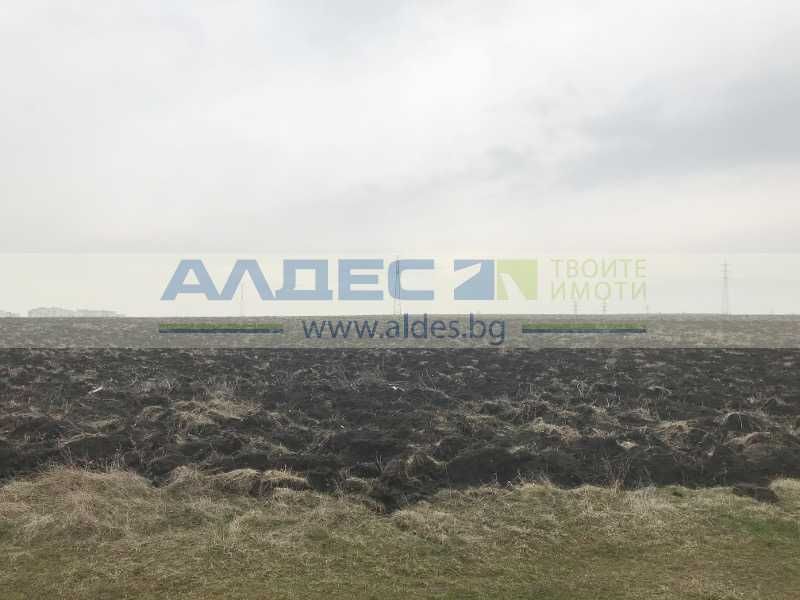 Продава имот във Филиповци, зона за жилищно строителство!