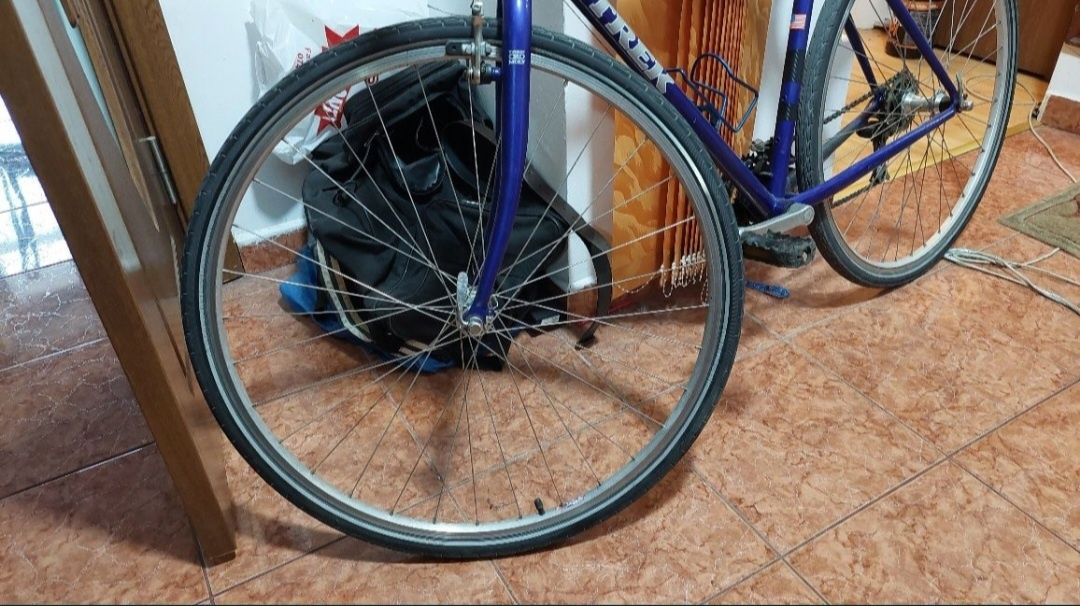Bicicleta 28' albastra