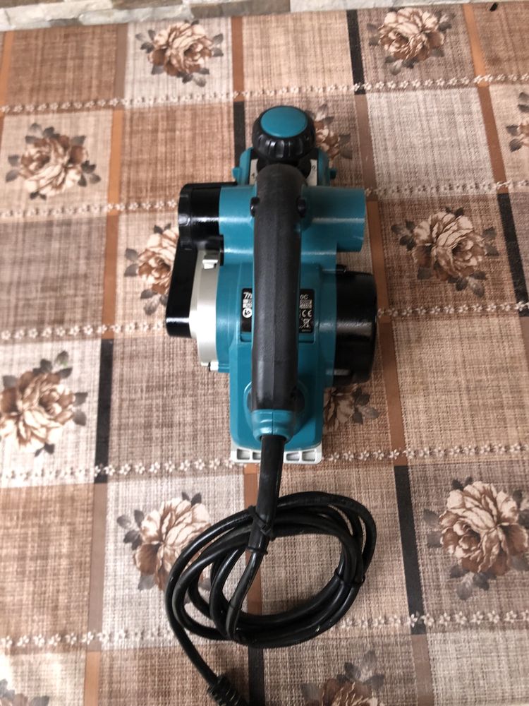 Ренде електрическо Makita KP0810C, 1050 W