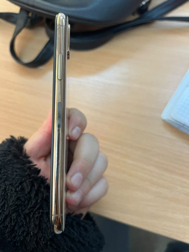 schimb Iphone XS gold (fac schimb cu iphone 11 sau 11 pro