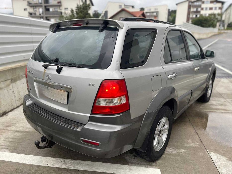 Vând Kia Sorento