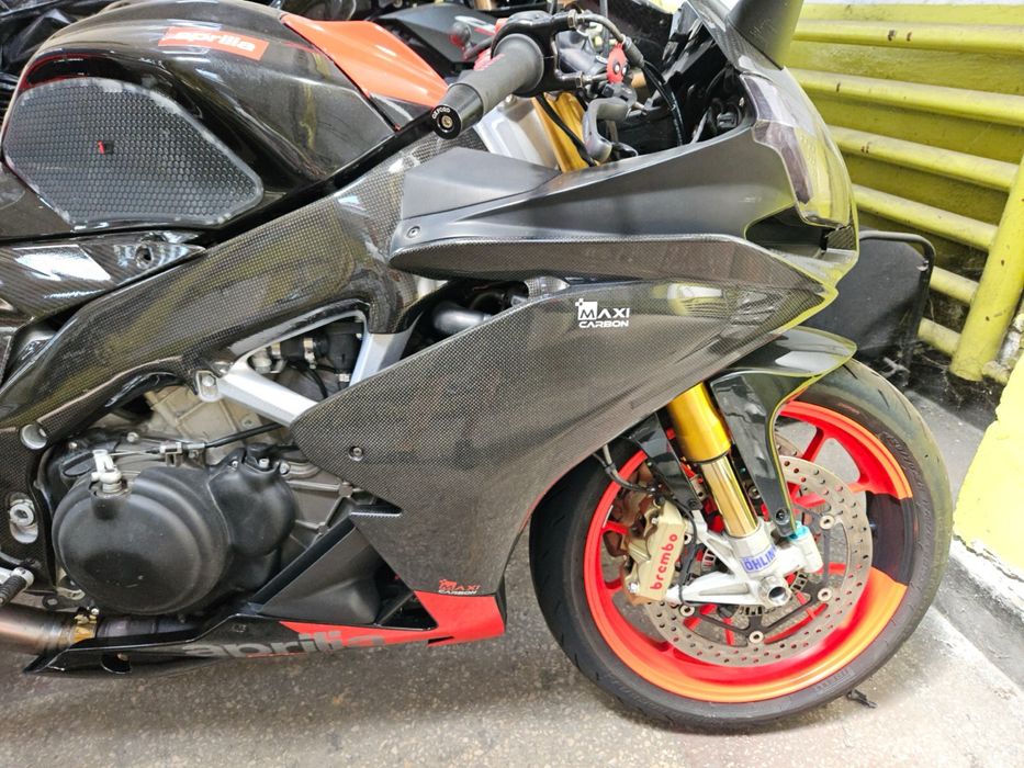 Aprilia RSV4 APRC 2011