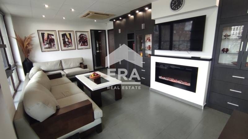 ЕРА Тера предлага за продажба просторен и модерен четиристаен апартаме