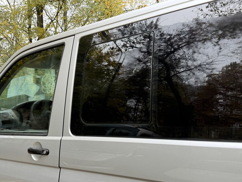 Vw transporter t5 kombi duba 8+ 1 autoturism motor economic 2.0 b