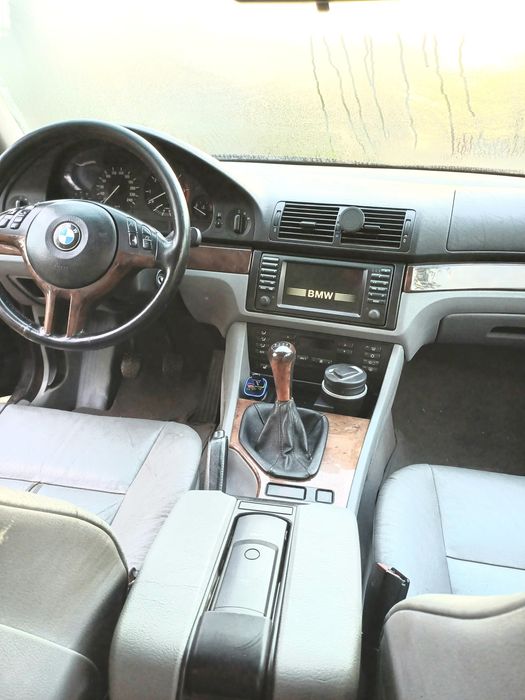 BMW e39 2.5d touring, 2001, 1600 euro, stare de funcționare impecabilă
