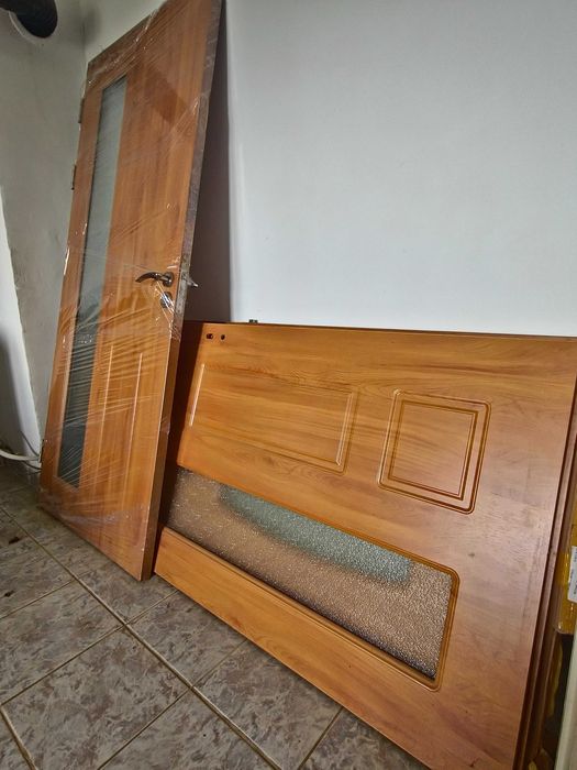 Интериорни врати  75/200 2 броя 80/200 1 брой неизползвани