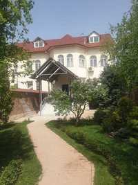 Аренда  на Луначарского, с летним бассейном, можно под офис ( н172 )