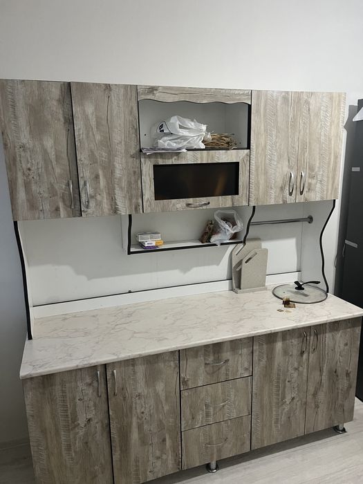 Продается кухонный гарнитур