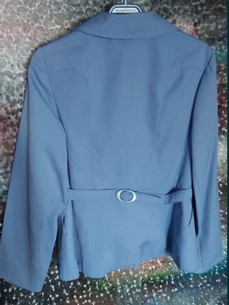 Sacouri elegante în condiții impecabile gri,albastru,maroM-L 2+1 GRATI