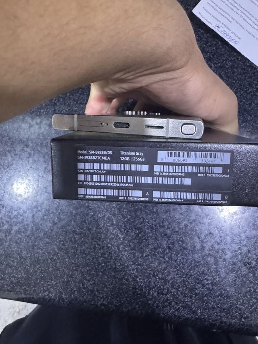 samsung s24 ultra pamit 12.256g holati ideal karopka dak bor