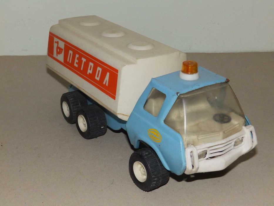 Детски играчки на различни цени