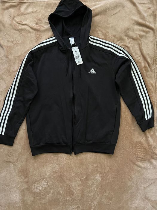 Продается мужская кофта на молнии Adidas, новая, оригинал.
