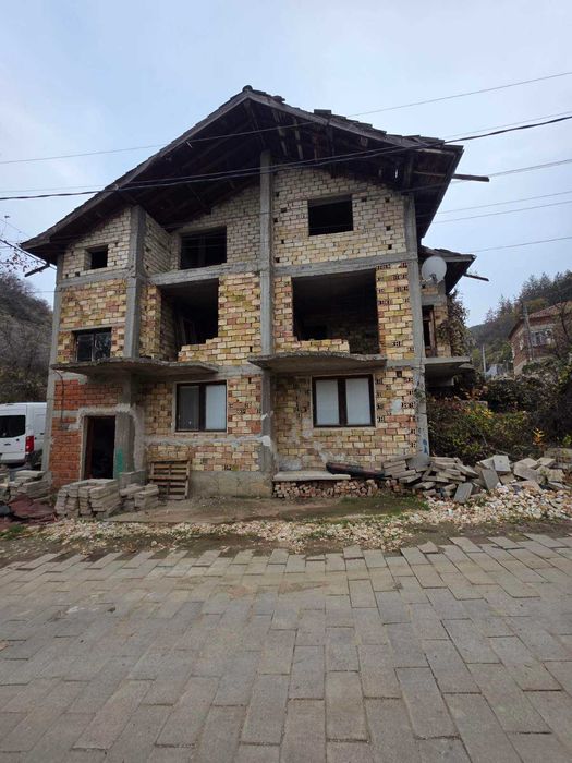 Продава се Къща в с. Брестовица, Област Пловдив - 400 кв.м за 138 €/кв.м - Снимка #2