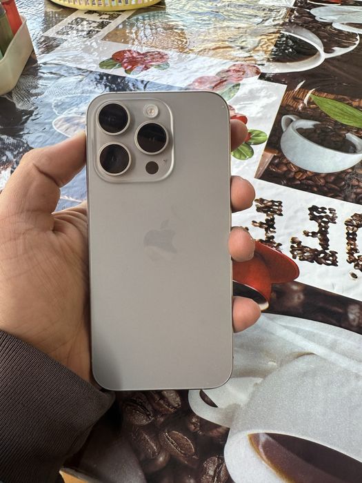 iPhone 15pro 256 natural