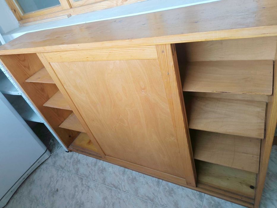 Масивен шкаф за обувки и др.