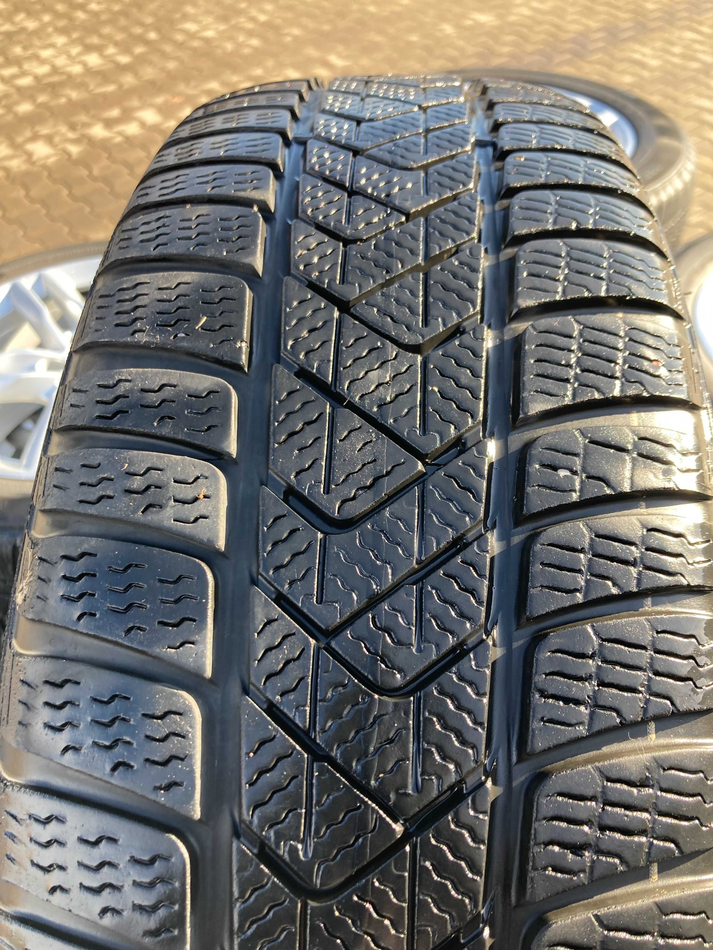 Jante BMW X3 G01 X4 G02 Anvelope Iarna Pirelli 225 60 18