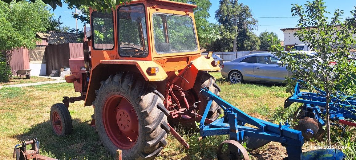 Tractor L445 + utilaje aferente