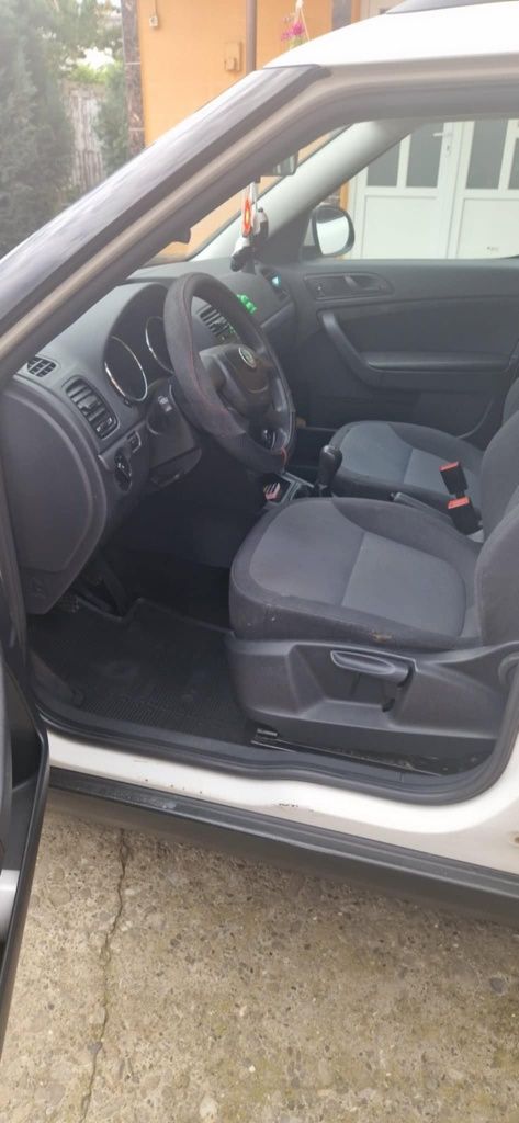 Vând Skoda Yeti 2.0 din 2011