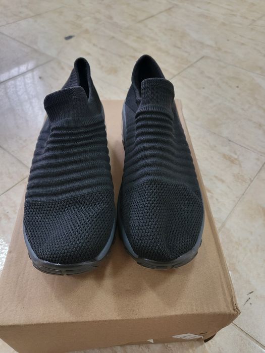 Дамски спортни обувки