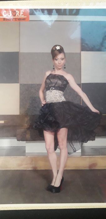 Продавам чисто нови дамски рокли