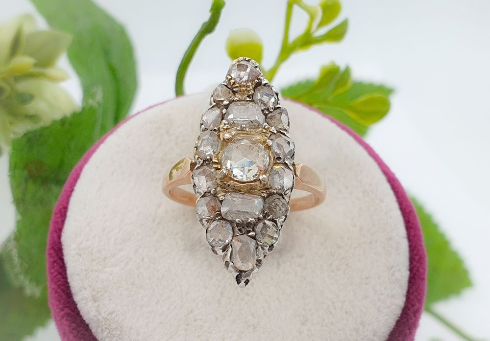 Inel din aur de 14K cu diamante naturale țintuite în argint