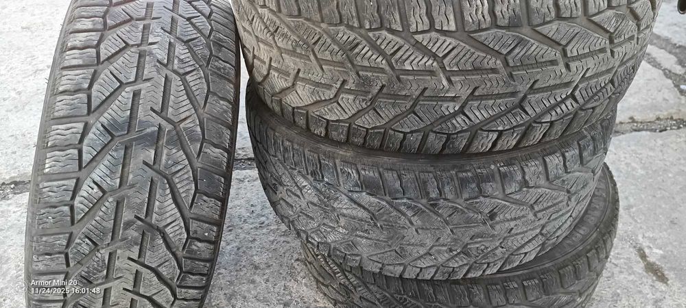 Зимни гуми 235/45/18